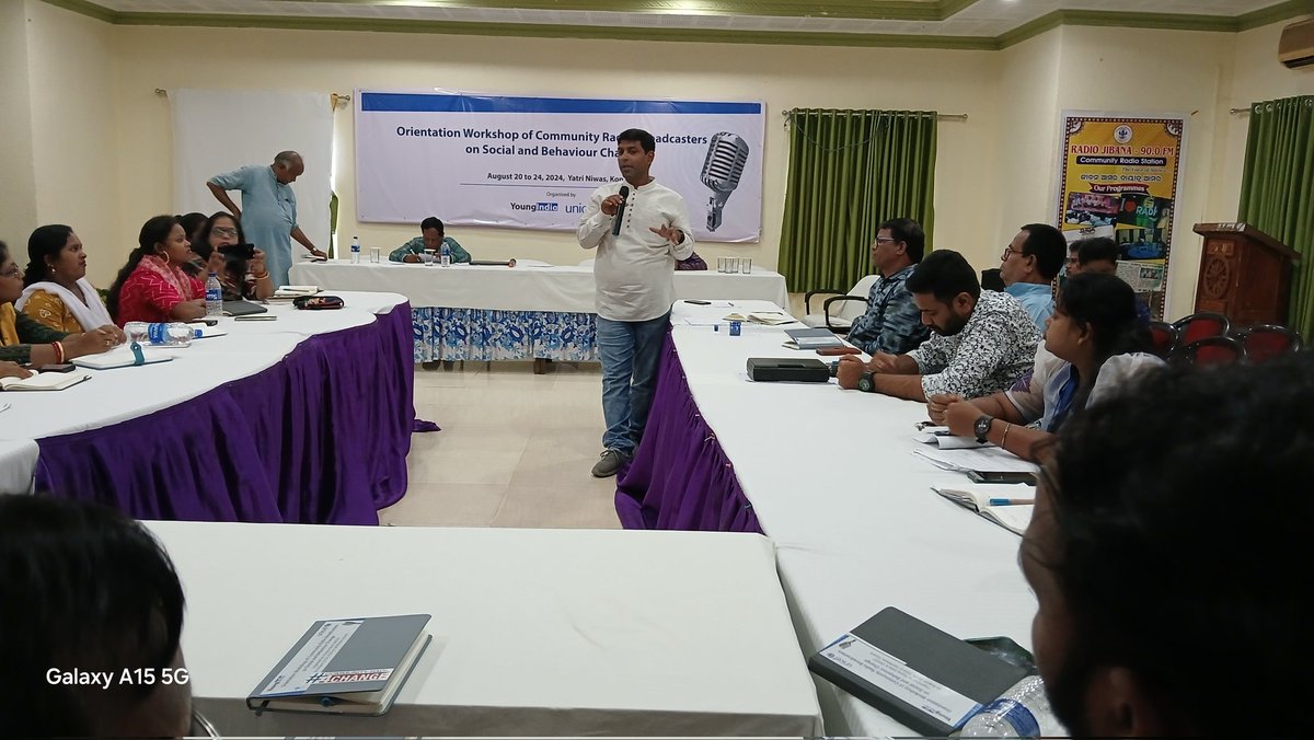 RojalinKonark's tweet photo. Orientation Workshop for Community Radio Broadcasters on Social and Behaviour Change, Organised by @YoungIndiaIN &amp; #unicef at Konark. Day 4 Discussed about the  "Understanding Community Expectations," @niyazlive @MIB_India @ShahAnsariLive  #communityradio4change #communityradio https://t.co/aLfmMEOD9i