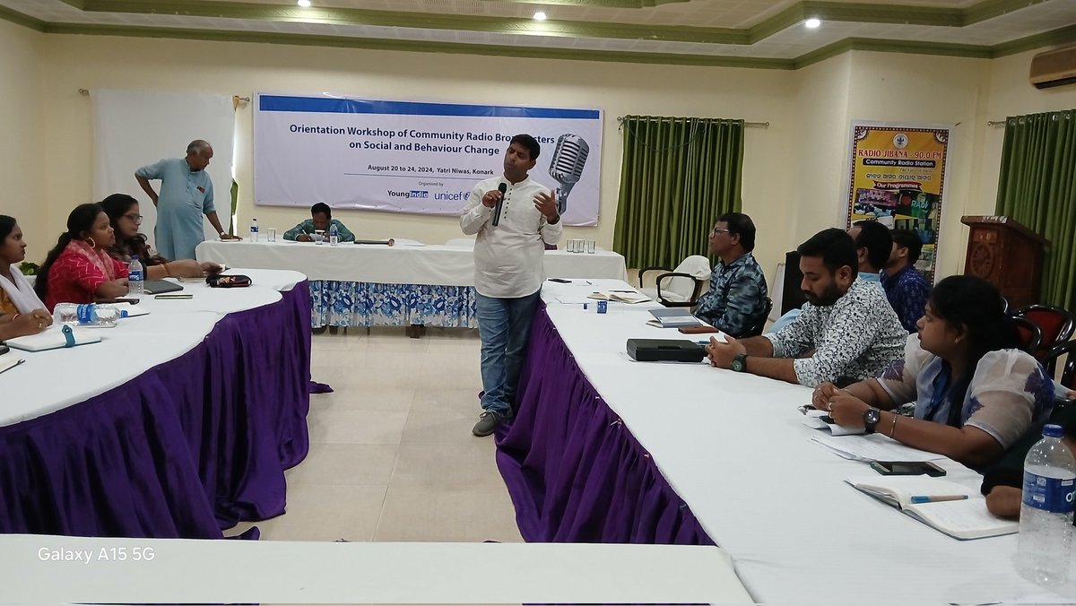 RojalinKonark's tweet photo. Orientation Workshop for Community Radio Broadcasters on Social and Behaviour Change, Organised by @YoungIndiaIN &amp; #unicef at Konark. Day 4 Discussed about the  "Understanding Community Expectations," @niyazlive @MIB_India @ShahAnsariLive  #communityradio4change #communityradio https://t.co/aLfmMEOD9i