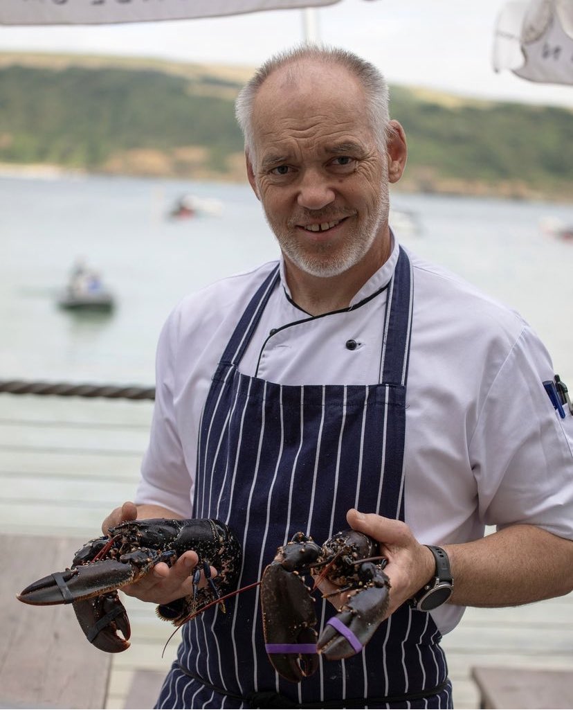 At South Sands we are serving up unforgettable summer flavours, rain or shine. 

Head Chef Peter has introduced local favourites to our summer specials; succulent grilled lobster and tantalising dressed crab! 🦀🦞