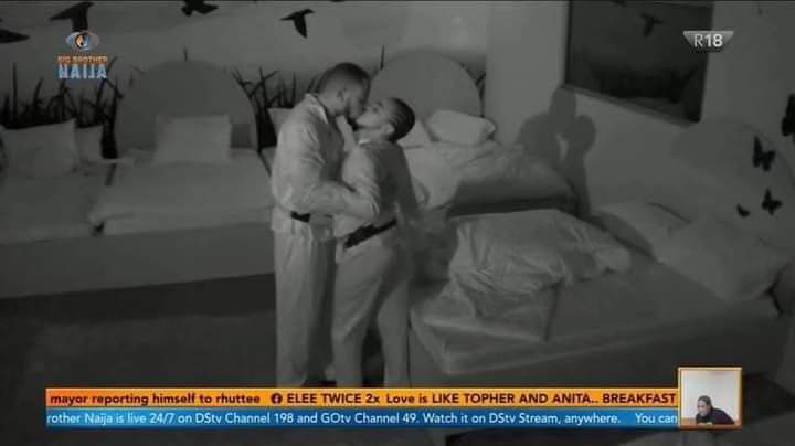 DanielD34759002's tweet photo. Damn our lovely married couples finally kissed 😍 https://t.co/MOBuIZ8rOJ