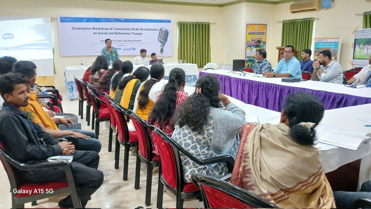 RojalinKonark's tweet photo. Orientation Workshop for Community Radio Broadcasters on Social and Behaviour Change, Organised by @YoungIndiaIN &amp; #unicef at Konark. Day 4 Discussed about the  "Understanding Community Expectations," @niyazlive @MIB_India @ShahAnsariLive  #communityradio4change #communityradio https://t.co/fRgHQUZUJ8