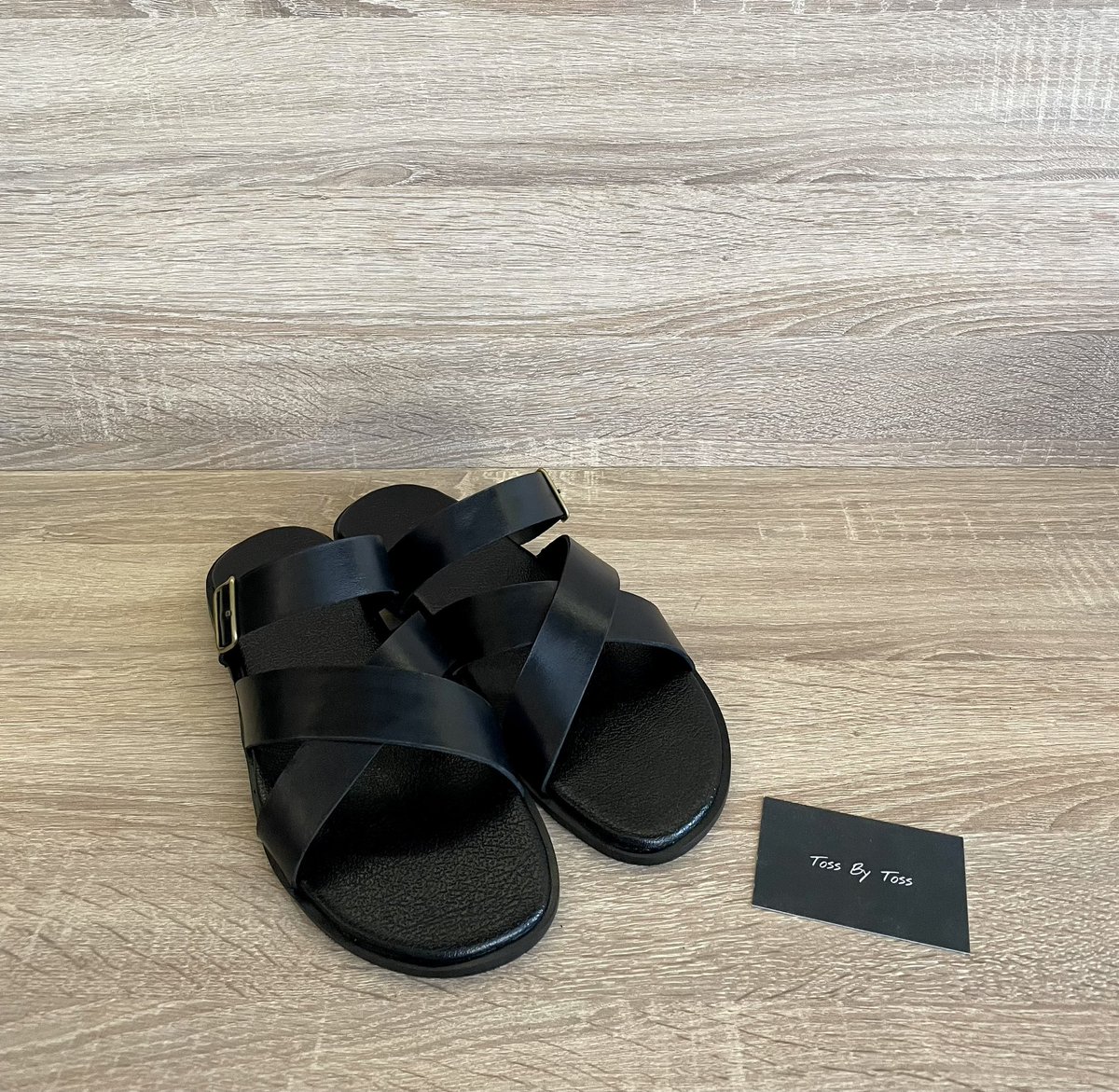 TossbyToss's tweet photo. 𝑺𝑨𝑵𝑫𝑨𝑳𝑬 𝑬𝑵 𝑪𝑼𝑰𝑹 𝑵𝑶𝑰𝑹 🖤

📍Bietry, boulevard de Marseille non loin du collège Notre Dame D’Afrique  
☎️ +225 0757757234 ( Appels/WhatsApp)

📍Angré 8ème tranche en face du collège Sainte Camille 
☎️+ 225 0787191950 ( Appels/WhatsApp) https://t.co/N2rWLhh0PM