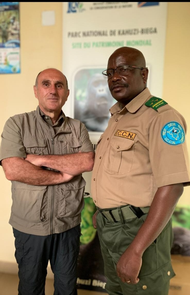 Nous souhaitons bon vent au nouveau directeur du site du Parc Marin des Mangroves, M. DeDieu BY'AOMBE. Nous osons croire qu'il apportera son dynamisme pour donner ses lettres de noblesse au PMM