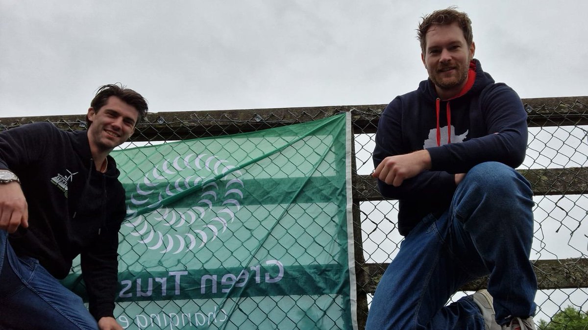 Inspecties bij Windpark Cahermurphy in Ierland!👷‍♂️

ASM'ers Richard en Senne deden de jaarlijkse inspectie van de drie Enercon E92 turbines. ‘Er was veel wind tijdens de inspecties. Bij het naar boven klimmen gingen we wat heen en weer maar dat kunnen we hebben,’ vertelt Senne🌬️
