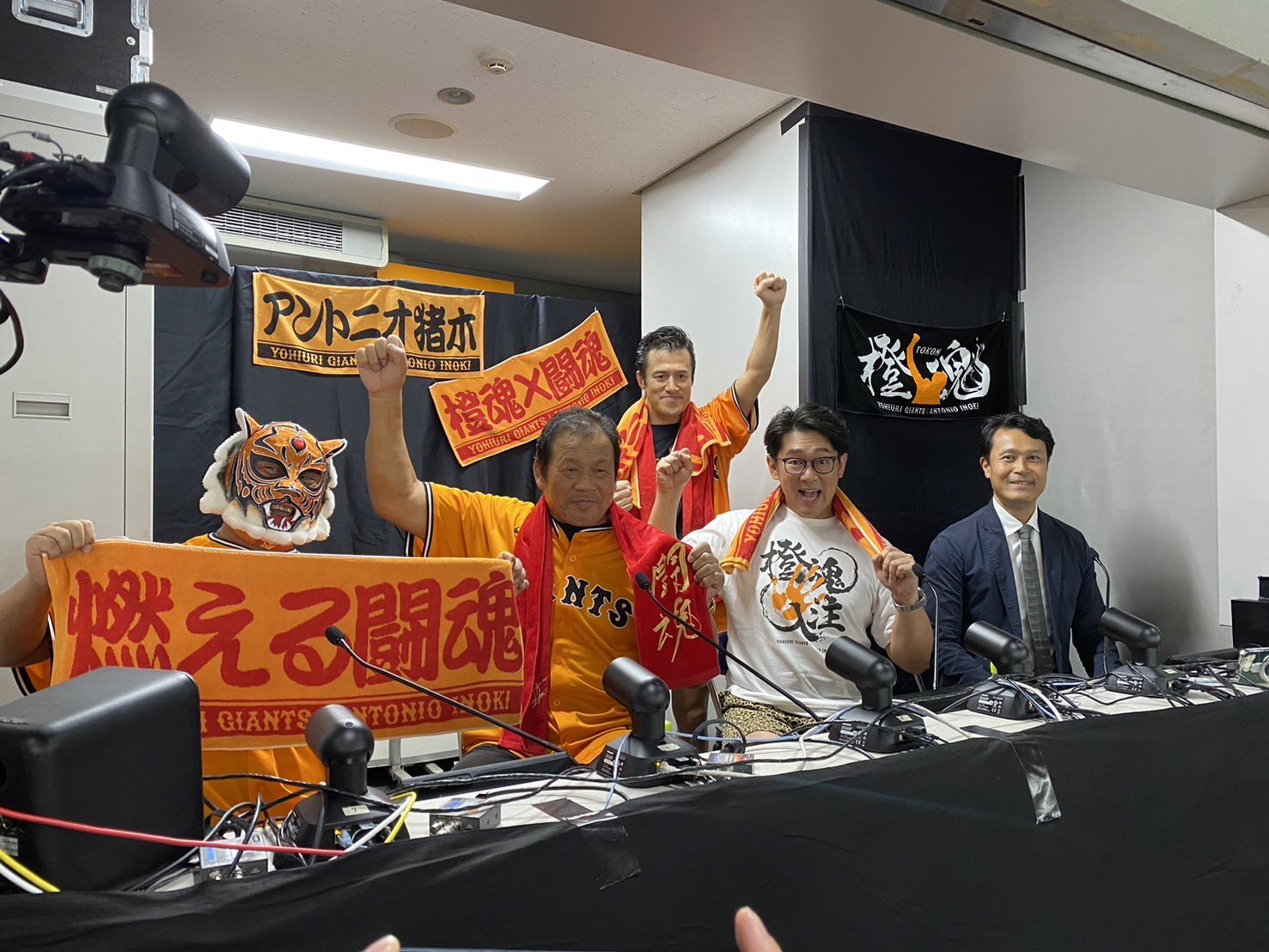 L アントニオ猪木 燃える闘魂 プルオーバー キャップ、他LL トレーナー