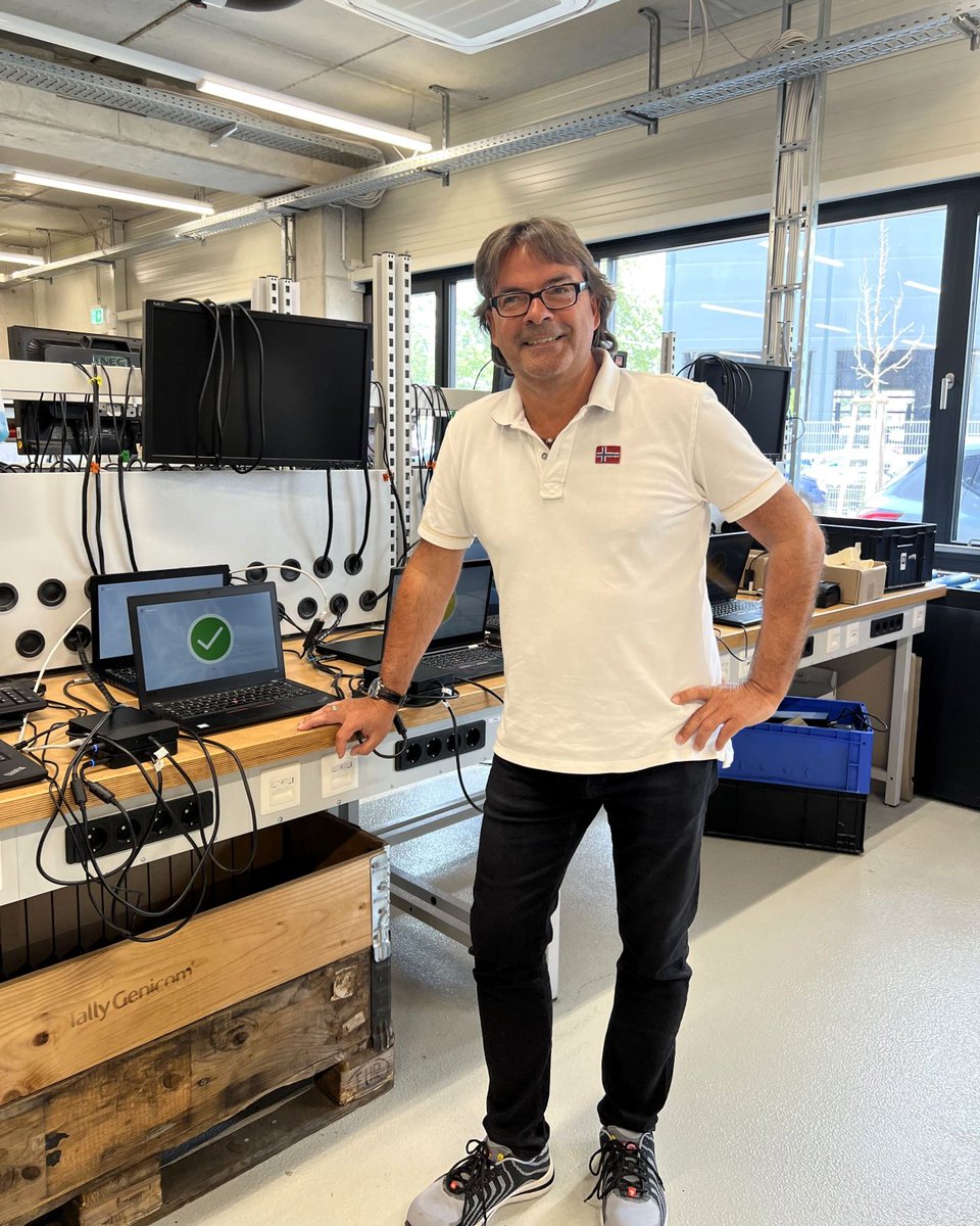 We love seeing data being securely and sustainably erased, so we’re back with another roundup of erasure round the world! 🗺️👀

Thank you to <a href="/TheHotelBXL/">The Hotel Brussels</a>, <a href="/CloseTheGapInt/">Close the Gap</a>, Circular IT group, &amp; <a href="/AfB_Deutschland/">afb social & green IT</a> for sharing!

#ITAD #circulareconomy #refurbishedIT #sustainability