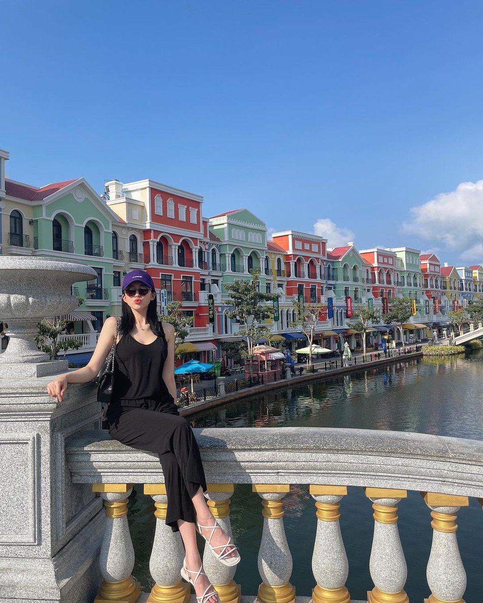 Every shining person has a lot of hard work behind him. Be your own light and do what you like.