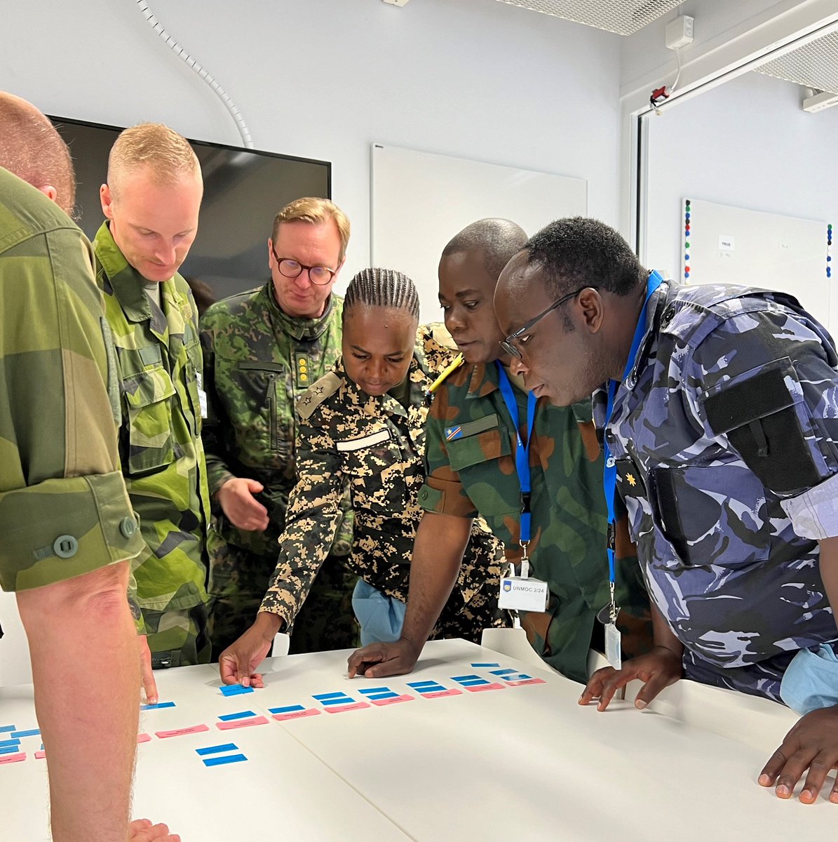 FINCENTFI's tweet image. UN #MilitaryObserver course participants had a busy week in Santahamina. The weekly schedule included E.g. cross country driving, patrolling and communication exercise, mine awareness, reporting and First Aid, and last but not least intro to sauna!

#UNMOC #UNPEACEKEEPING #UN