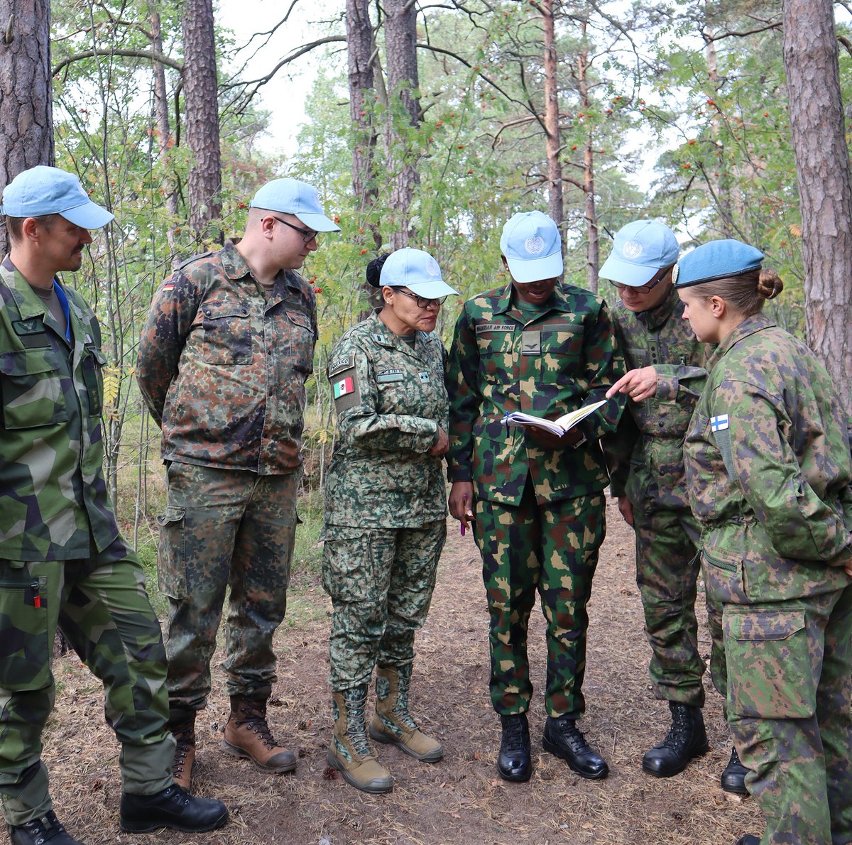 FINCENTFI's tweet image. UN #MilitaryObserver course participants had a busy week in Santahamina. The weekly schedule included E.g. cross country driving, patrolling and communication exercise, mine awareness, reporting and First Aid, and last but not least intro to sauna!

#UNMOC #UNPEACEKEEPING #UN