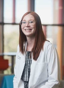 UTHSAResearch's tweet photo. @MaggieFlanagan, MD, assoc. prof in the Dept. of Pathology at @UTHealthSA, is a neuropathologist. Learn how her novel Alzheimer’s research is making a difference in our community, via @TPRnews’ Science & Medicine: https://t.co/fAUtZfmIB2 https://t.co/iq8FdrGG83