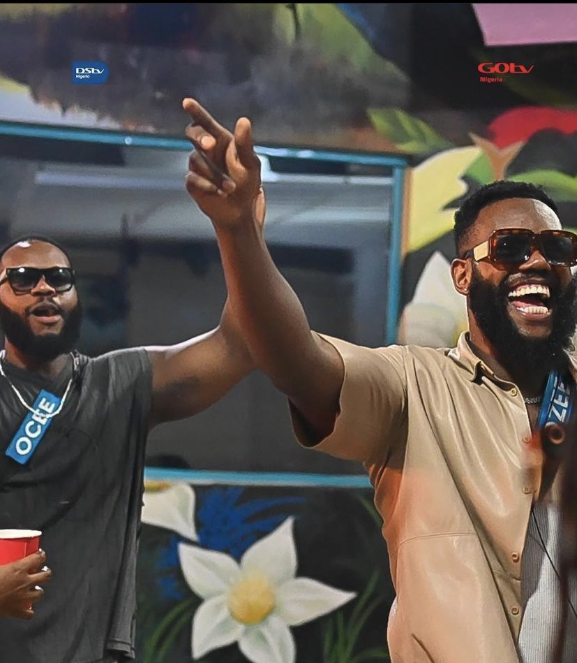 AmaforCross's tweet photo. I’ll be on Ozumba Mbadiwe 🎵🎵🎵

OZEE THE MAIN CHARACTER 
OCEE THE BRAIN BOX

OZEE THE MAIN CHARACTER 
OCEE THE BRAIN BOX
#MbadiweTwins
#WayGeng
#BBnaija https://t.co/btxWLwzBo9