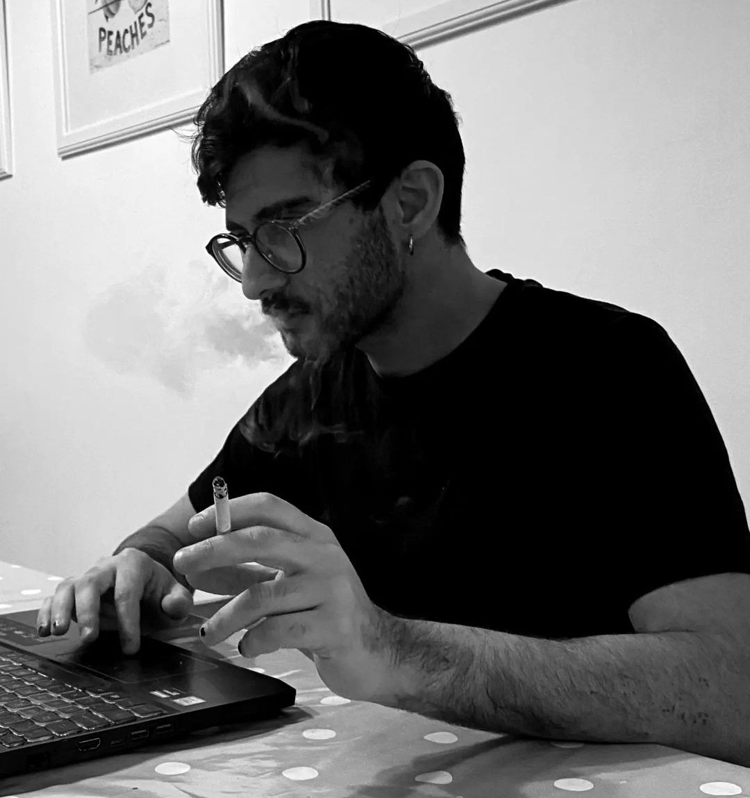 ismayilbaylir's tweet photo. Bahruz's (@bahruz_samad) lawyer is not allowed to meet with him.

He is being kept at the State Security Service building for almost 48 hours. https://t.co/iGaXLnystj