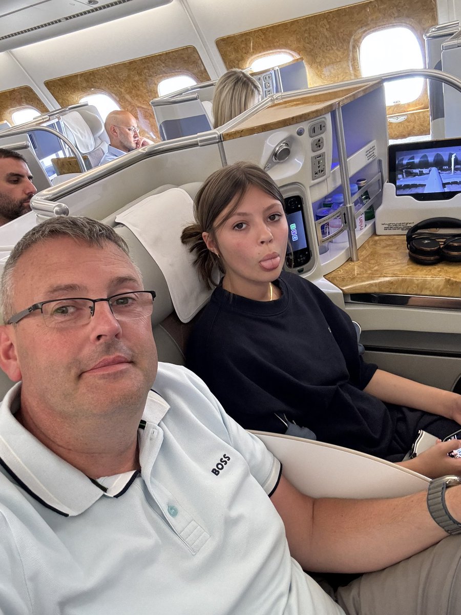 clockworkrich's tweet photo. Departing #Dubai been a blast @ATLANTIS  palm. But return with @emirates business class on their #A380 is making things easier! https://t.co/zdzB9fQJgs