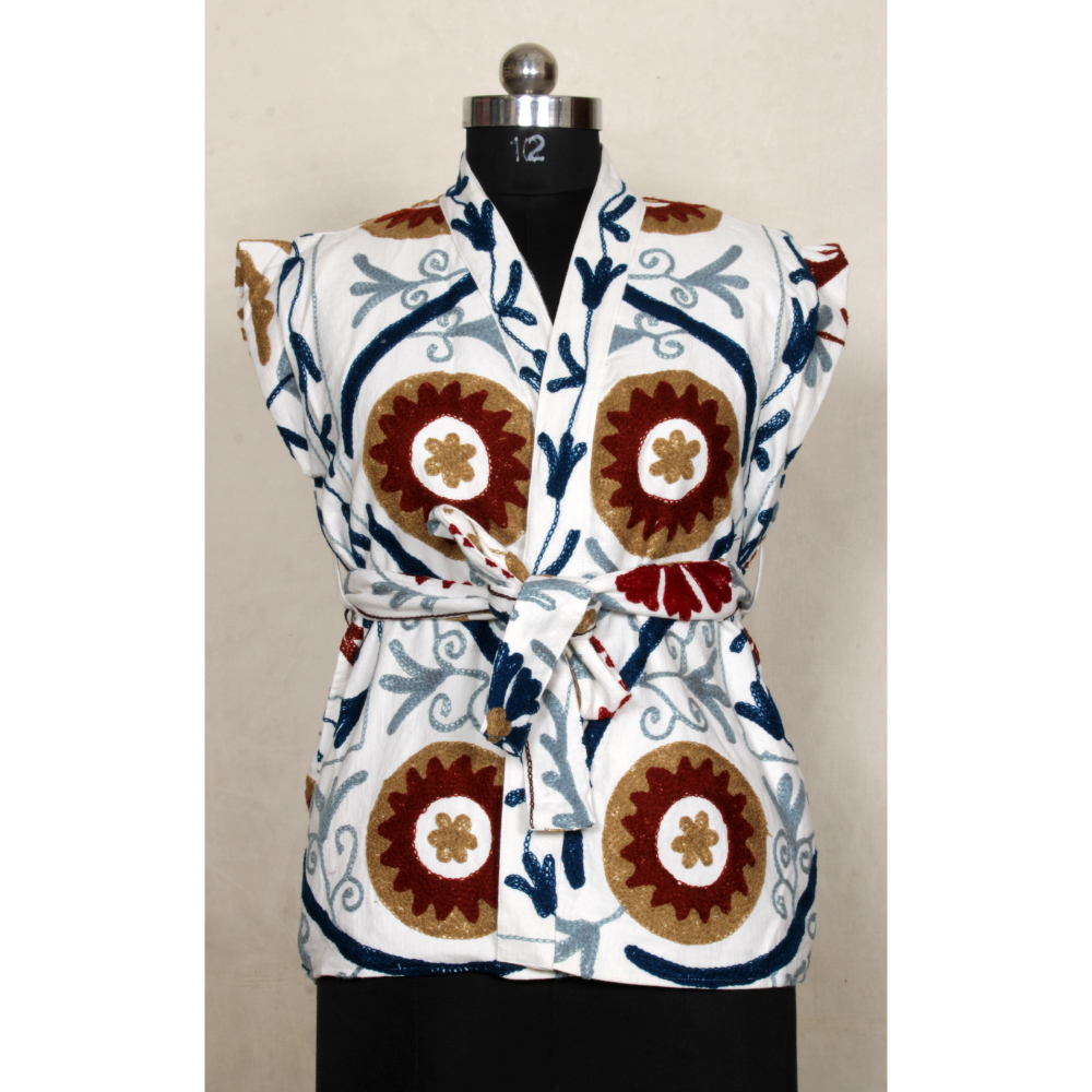 CAndcrafts's tweet photo. #SuzaniJacket
#BohoChic
#EthnicFashion
#HandcraftedStyle
#BohemianJacket
#CulturalFashion
#SuzaniEmbroidery
#ArtisanMade https://t.co/sbR95CiR7n