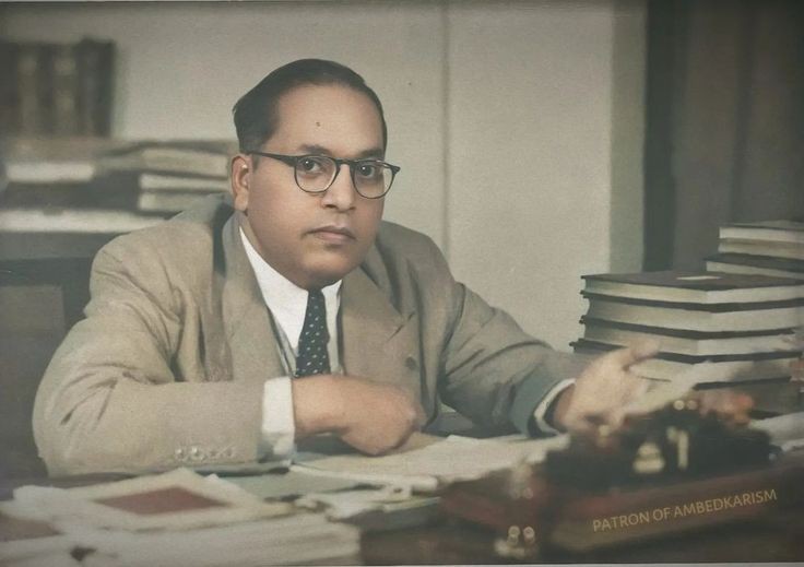 क्रांतियाँ जन्म लेती है कच्ची बस्तियों से,जो बस्तियां ढह जाती है थोड़ी सी बारिश से,उन बस्तियों में जन्म लेने वाले बच्चे जो दो वक्त का खाना भी नही खा पाते वो बड़ी बड़ी इमारतों की ईंटे गिरा देते है!
#JaiBhim #Ambedkarite #ambedkar  #bhimarmy #bhimsena <a href="/bspindia/">Bahujan Samaj Party</a> <a href="/bspsocialmedi/">BSP Social Media (Unofficial)</a>