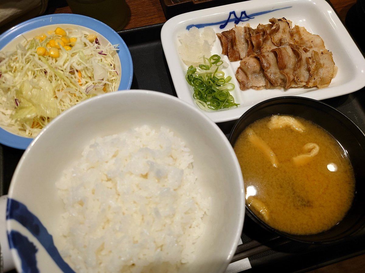 ひと運動（？）した後はガッツリ肉！米！