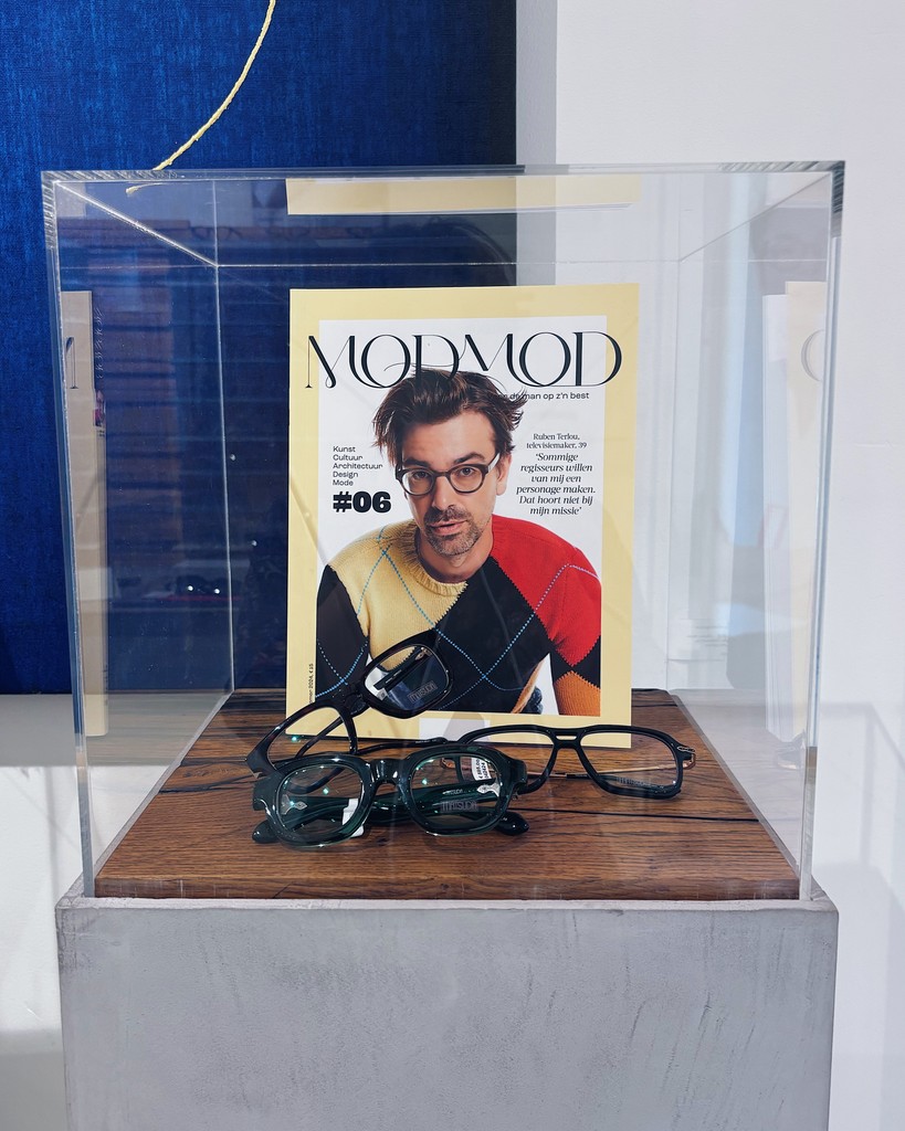 bckspace eyewear tweet media