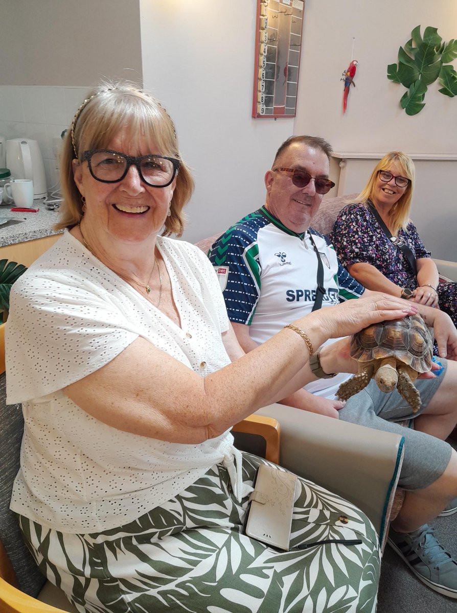 Housing21's tweet photo. It was lizard-tastic at #RetirementLiving scheme, Robert Wheatman Court in #Sunderland as #residents and employees came together to celebrate Housing 21's diamond anniversary with a jungle-themed 'I'm a Resident and the Party's Here!' extravaganza!🦎🎉 

#Community #Party https://t.co/MhaJFqURbo