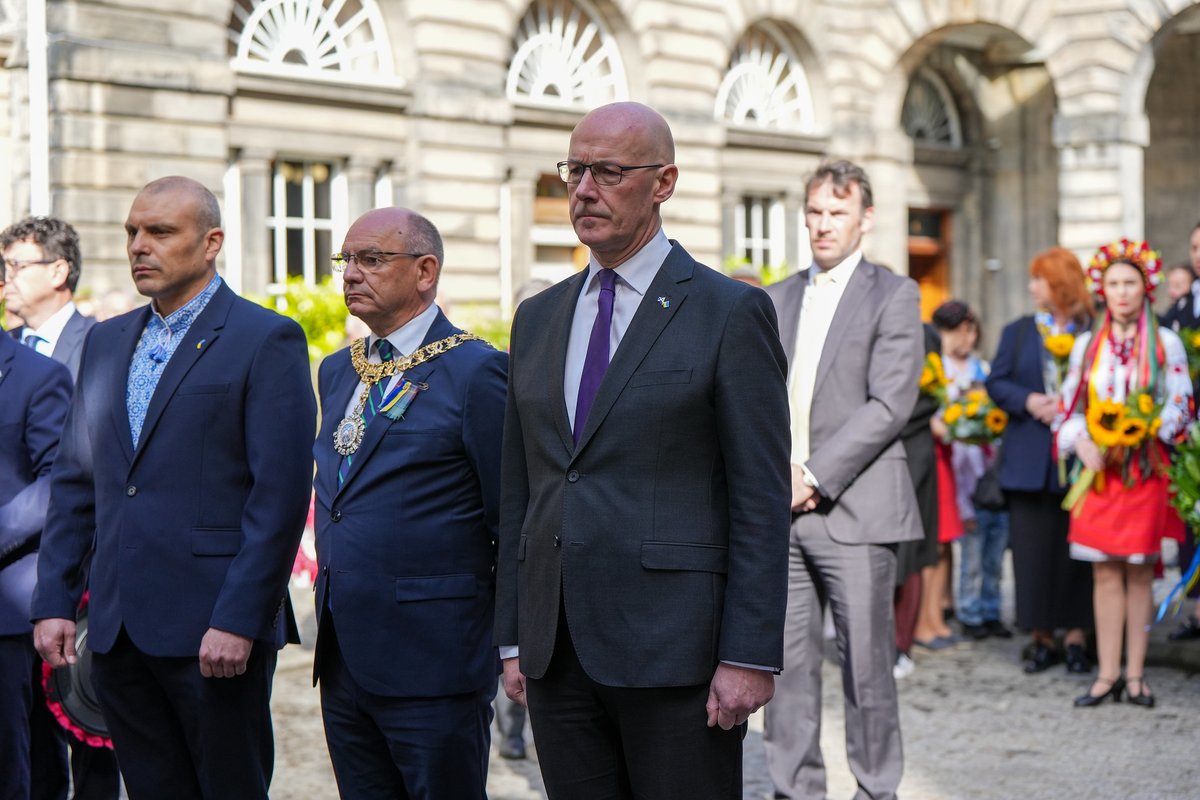 First Minister (@scotgovfm) on Twitter photo At a ceremony in Edinburgh, First Minister <a href="/JohnSwinney/">John Swinney</a> offered unqualified support for Ukraine's sovereignty and territorial integrity.
As they prepare for Independence Day, the Ukrainian community have @ScotGov's continued support and appreciation.
➡️ bit.ly/3AAyNit At a ceremony in Edinburgh, First Minister <a href="/JohnSwinney/">John Swinney</a> offered unqualified support for Ukraine's sovereignty and territorial integrity.
As they prepare for Independence Day, the Ukrainian community have @ScotGov's continued support and appreciation.
➡️ bit.ly/3AAyNit