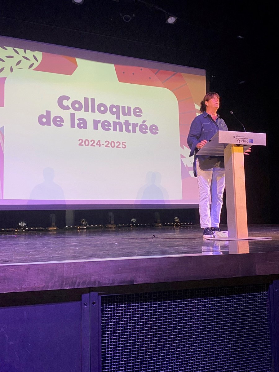 csmbourgeoys's tweet photo. Colloque de la rentrée au #CSSMB : une rentrée sous le signe de l'inspiration
Vendredi dernier, plus de 350 gestionnaires du CSSMB ont assisté à une conférence de Sophie Brochu, ancienne DG d’Hydro-Québec. Les équipes de gestion sont prêtes à démarrer l'année avec détermination! https://t.co/NykLzHbbkw