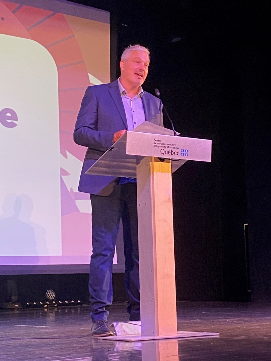 csmbourgeoys's tweet photo. Colloque de la rentrée au #CSSMB : une rentrée sous le signe de l'inspiration
Vendredi dernier, plus de 350 gestionnaires du CSSMB ont assisté à une conférence de Sophie Brochu, ancienne DG d’Hydro-Québec. Les équipes de gestion sont prêtes à démarrer l'année avec détermination! https://t.co/NykLzHbbkw