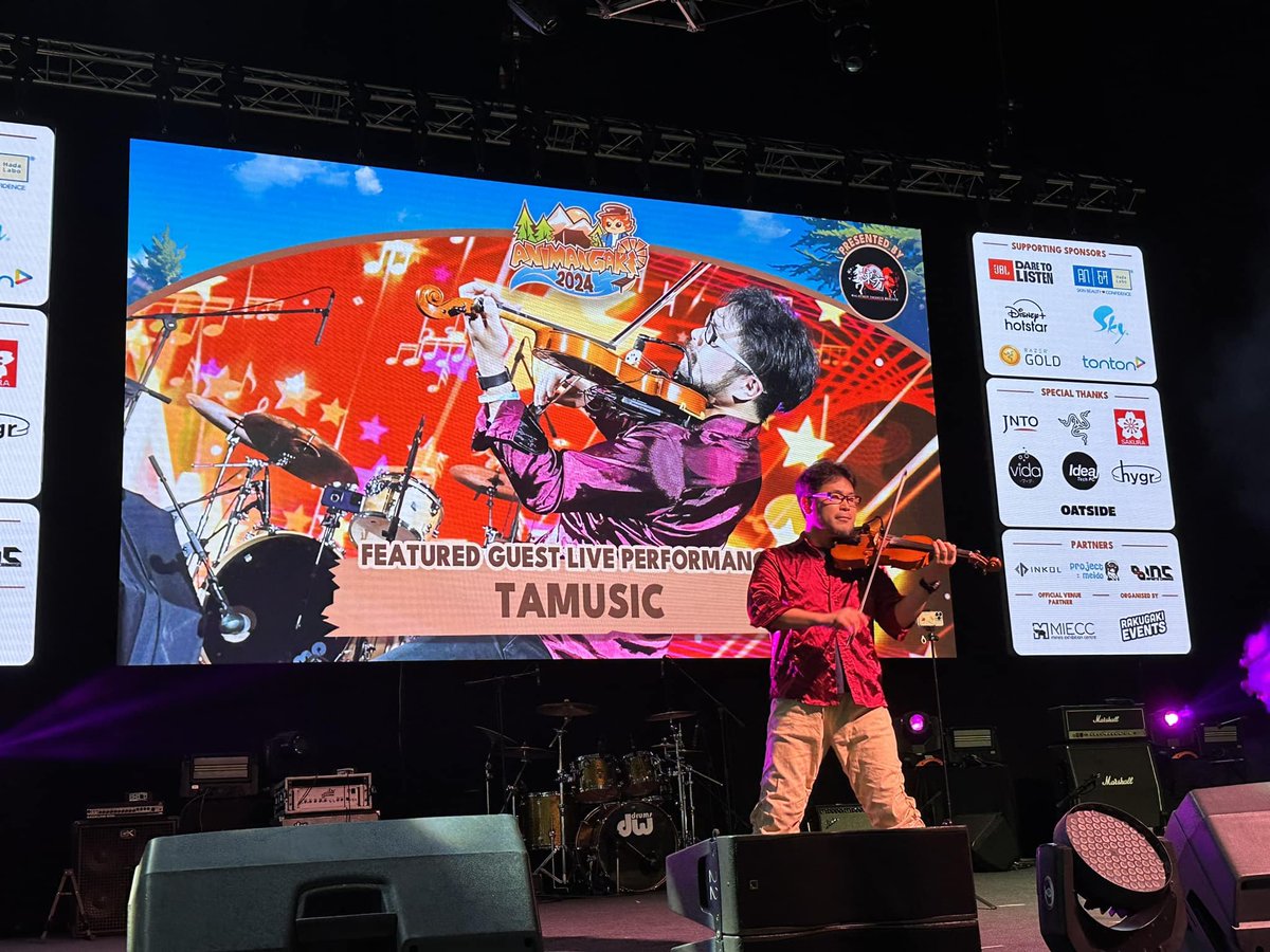TAMUSIC concert was wild. Thanks to everyone who attended today.

Reminder to come in your best Touhou cosplay and bring your treasured daughters for tomorrow's photoshoot.