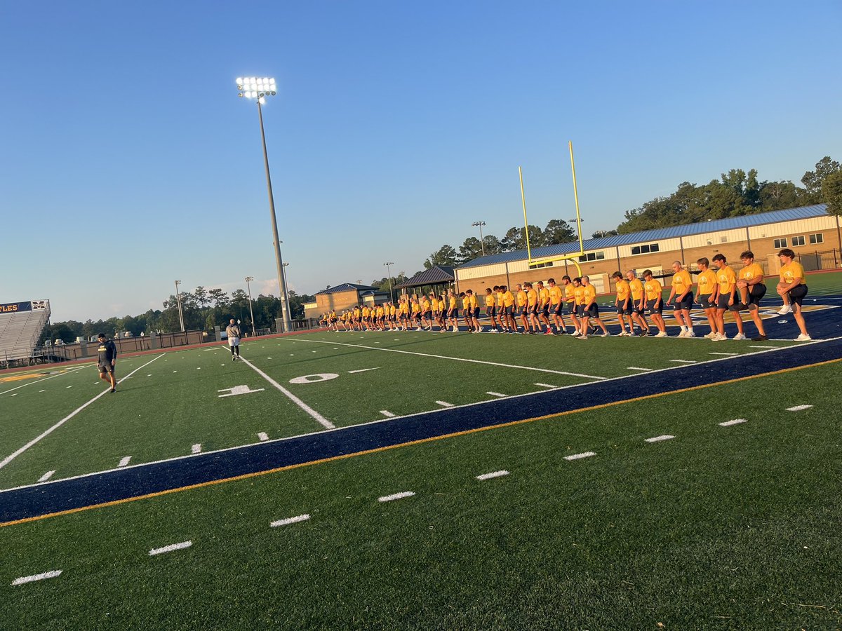 First day with our strength coach <a href="/CoachCMyers/">Cody Myers</a> #embracethechip