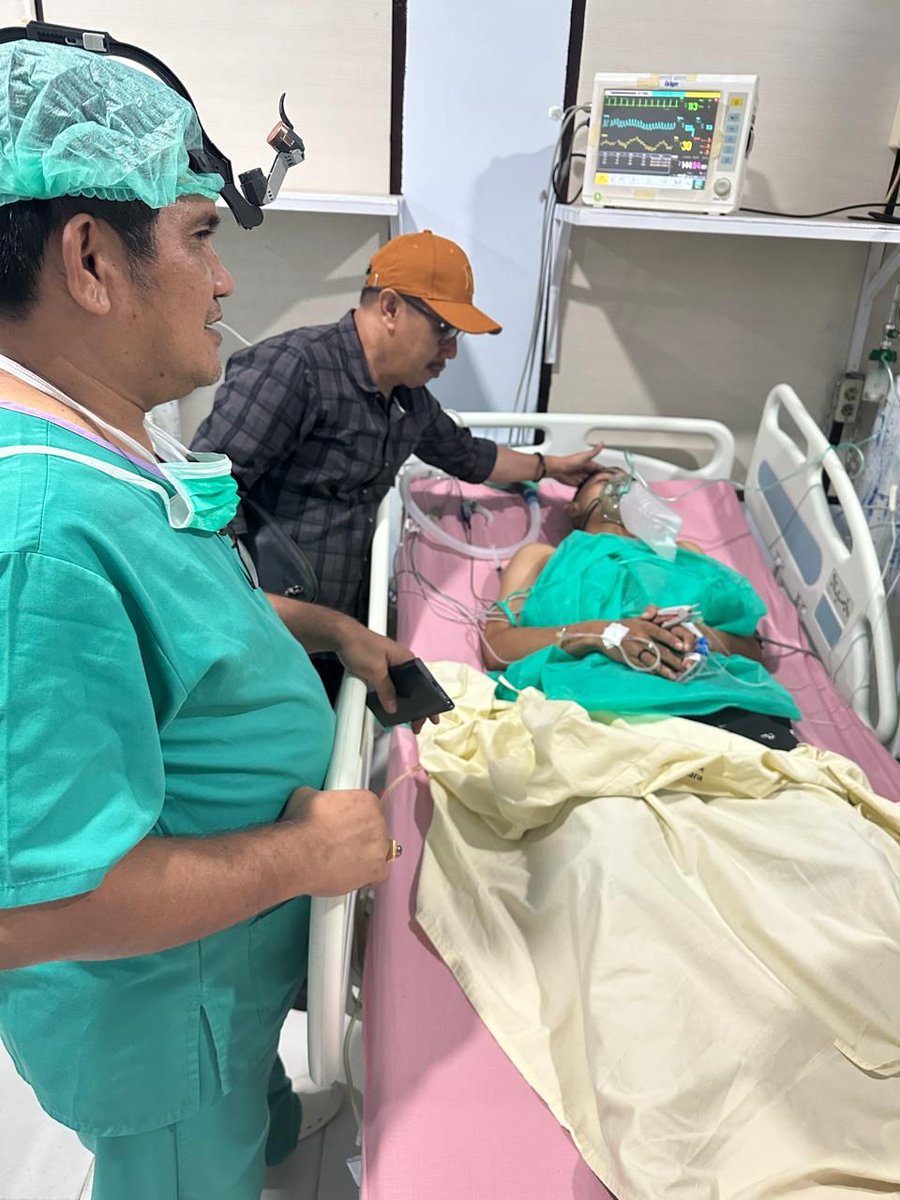 mahasiswa untad korban demo yg diintubasi sedang mengalami kritis di rs bhayangkara palu