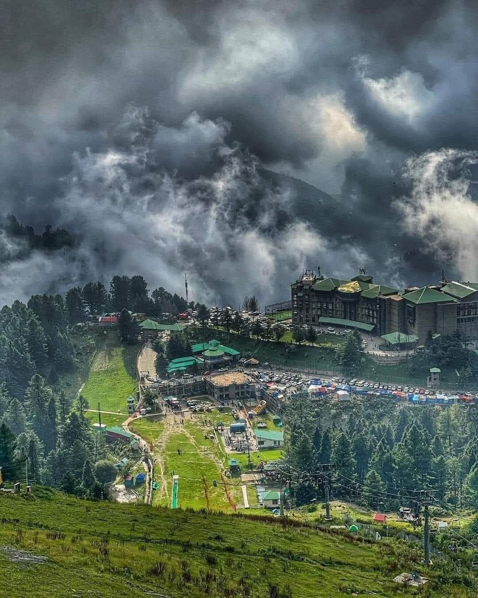 mountainedge9's tweet photo. Malam Jabba 🌳🌲
Swat valley the beauty of Pakistan 📍🇵🇰
           GOOD EVENING https://t.co/tgb5NxROEp