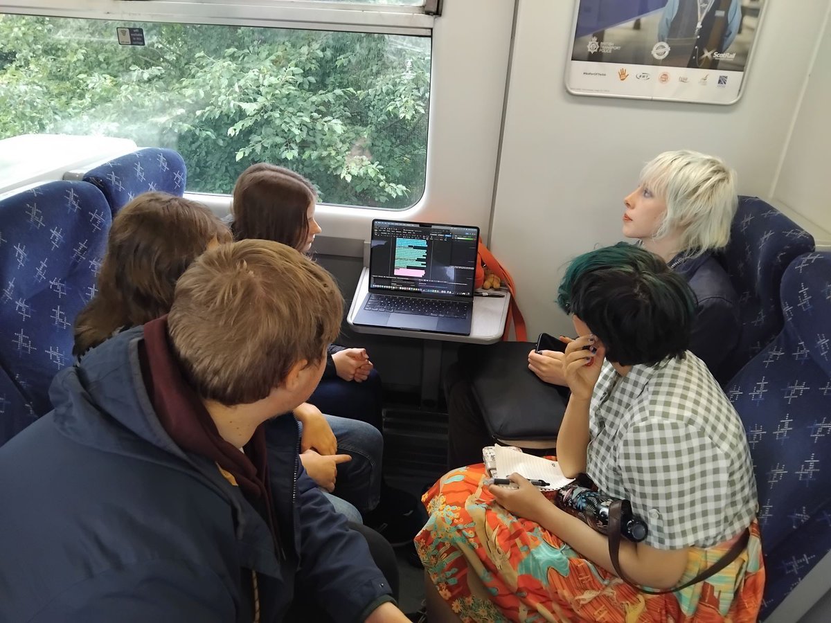 Children in Wales tweet media