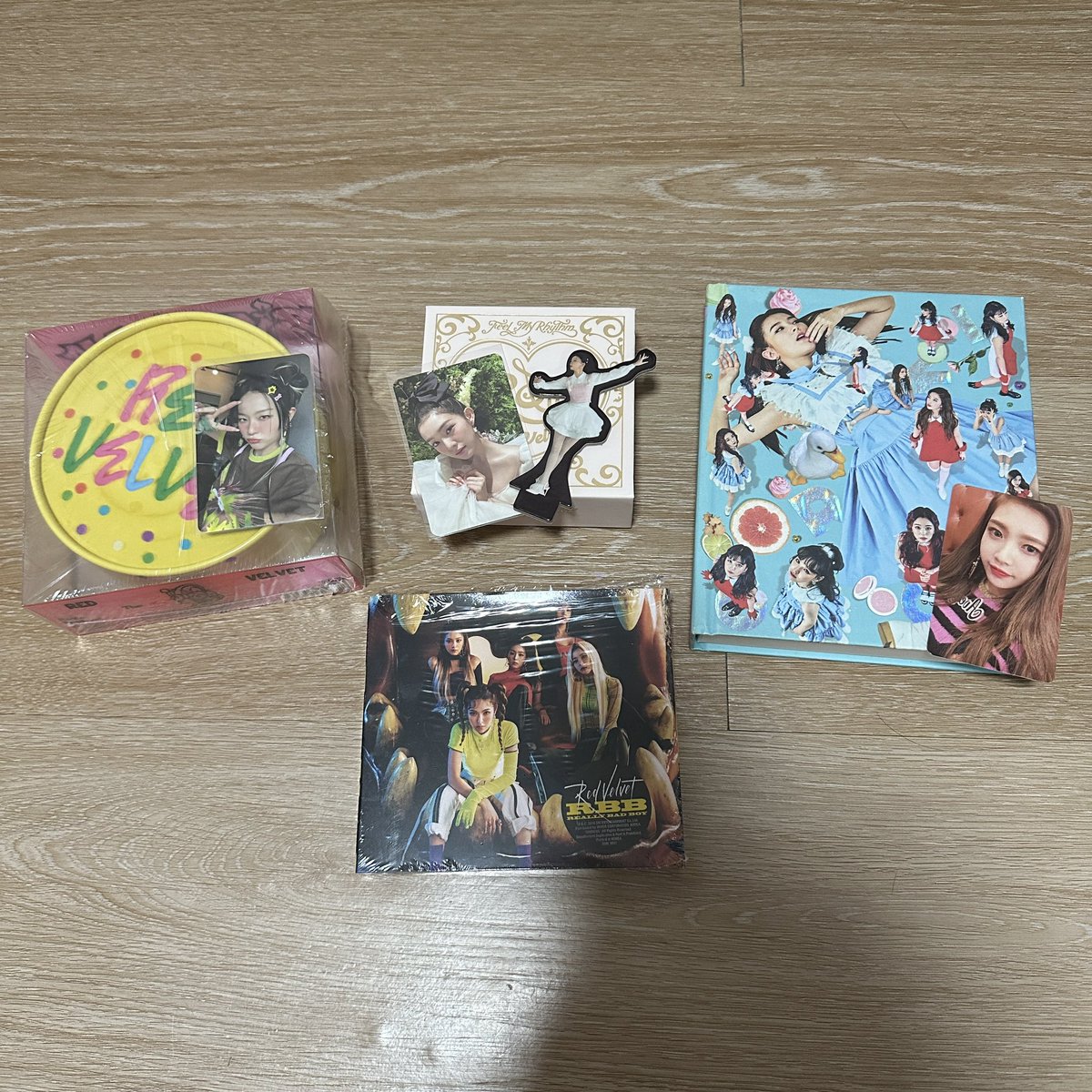 FforsaleG's tweet photo. Sale อัลบั้ม
🪄 Cake +การ์ด ซึลกิ 350฿
🪄FMR orgel การ์ดไอรีน สตด.ซึลกิ 350฿
🪄Rookie ปกซึลกิ การ์ดจอย 250฿
**มีตำหนิตามมุม 
🪄RBB อัลบั้มเปล่า 120฿ 

ราคารวมส่ง eco ไปรษณีย์
#ตลาดนัดredvelvet #ตลาดนัดรวว #ตลาดนัดrvv #redvelvet https://t.co/xpyWwxx8sm