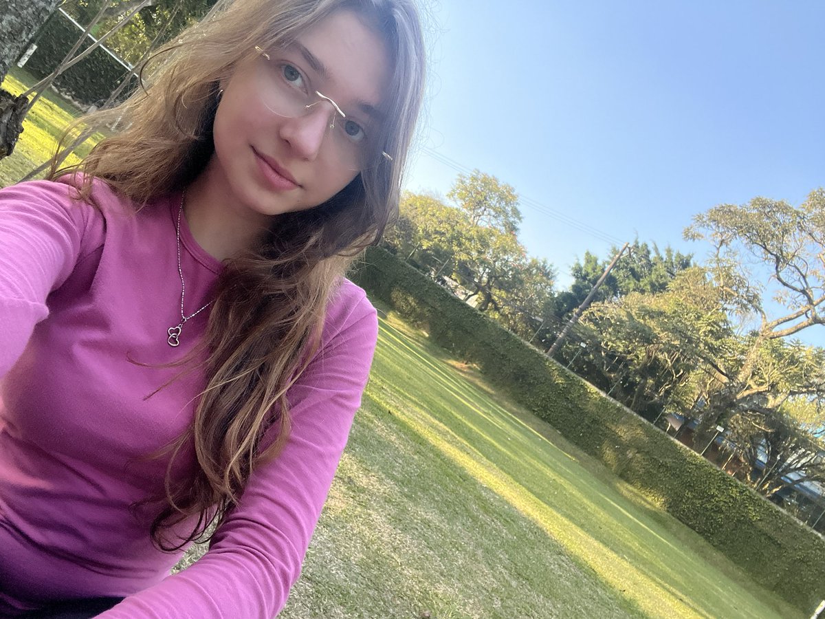 eisophy_'s tweet photo. MORE #selfiesforgenesis I’M SCREAMING, FUCK https://t.co/Mh0JFWnBcv