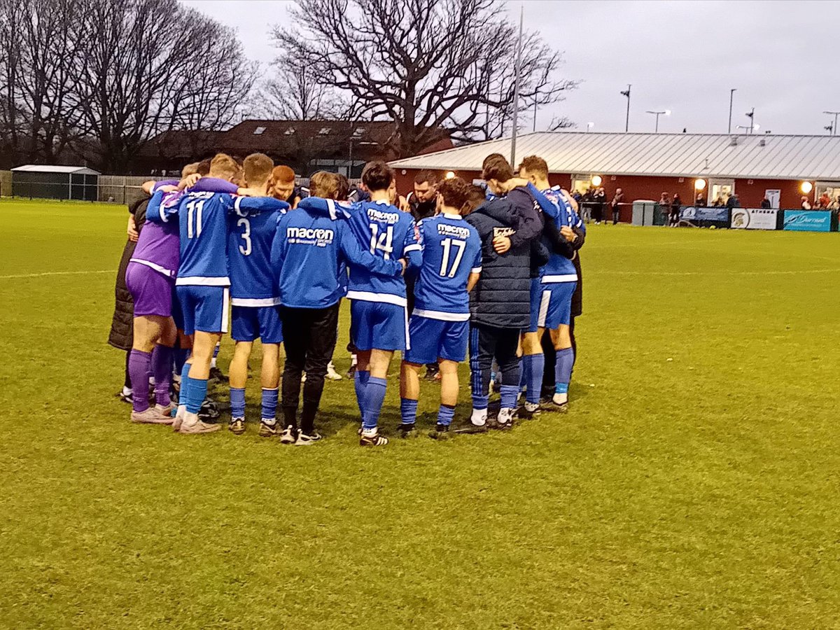 thebearsbbhfc's tweet photo. ⚽️Full Time Result ⚽️

Sorry for the late post but our U23 continued there great start with an excellent 4-1 win over local rivals @RoffeyFC 

Our goals coming from Saf, Yassin, @bendyson321, &amp; Adam! 👏👏 https://t.co/LWqOPU9j0E