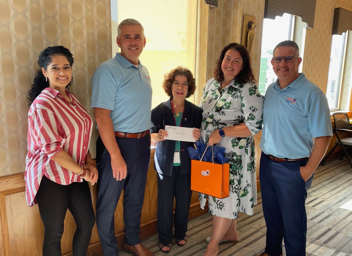 Another day, another opportunity for the Collective to connect with our Rhode Island communities! 

We are proud to sponsor the #CentralFalls Parent Outreach initiative, charged with helping decrease absenteeism and welcoming new arrivals. Thank you for making a positive impact.