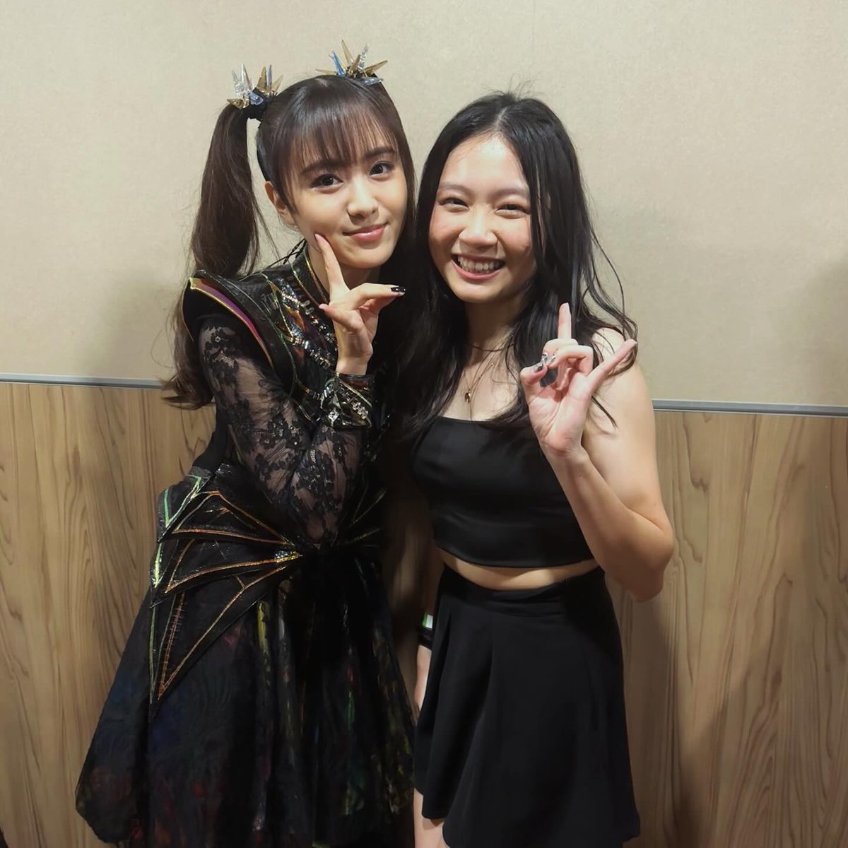 .<a href="/ReserateMusic/">Reserate</a> のギタリスト Coral さん on Instagram.

#RESERATE #BABYMETAL #Singapore 
instagram.com/p/C_AlefPSAwZ/