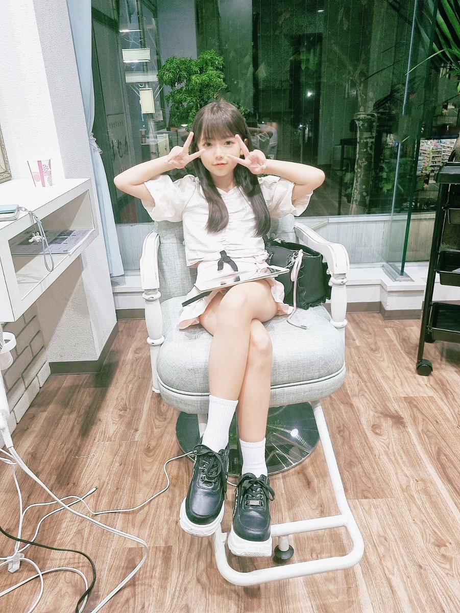 イエーイ💖髪の毛メンテナンス終了ーっ 髪の毛暗くしてるよーっ 前髪も切ったよー♥️のん次の #majide のLIVEは25日の #ちゃんみき ...