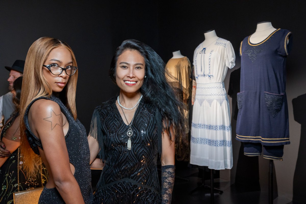 Thank you to the tenacious team behind the Parodi Costume Collection for sharing their amazing archives of historic glitz and glamour with the SCAD FASH galleries. And to our members for bringing their sparkle to our exhibition openings. ✨
