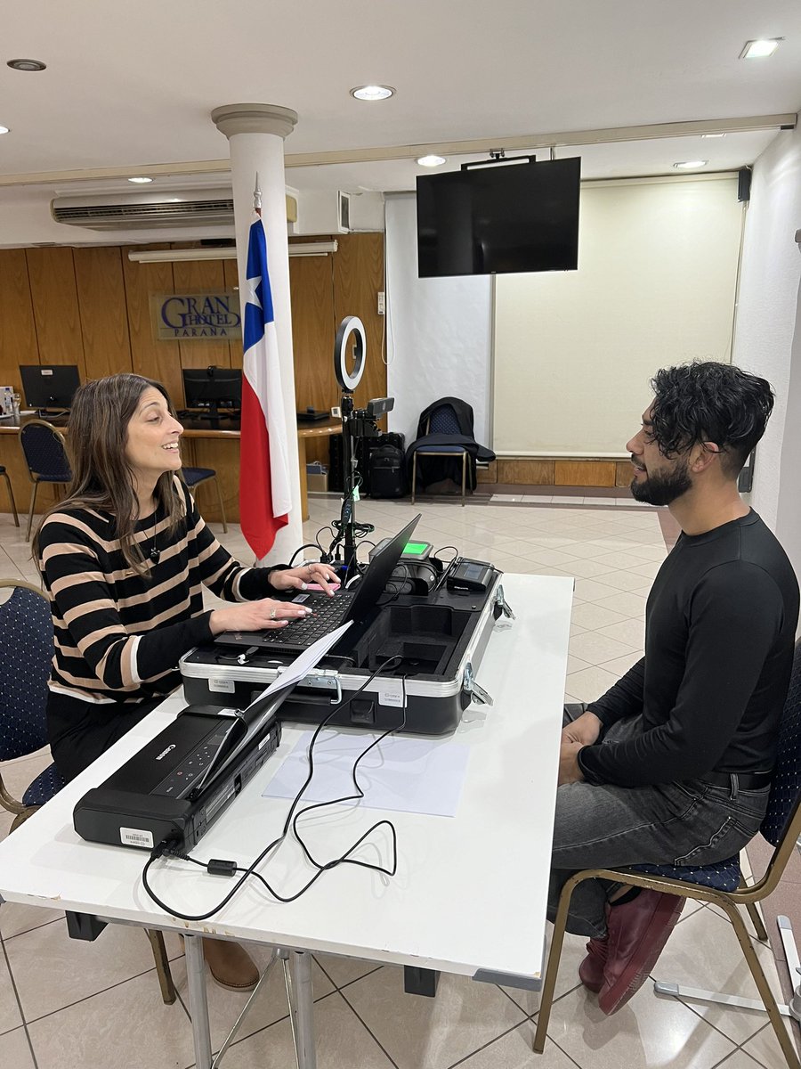 Iniciamos la atención del Consulado a Distancia en Paraná, Provincia de Entre Rios. 

Estaremos hasta las 16.00 con la atención de público.

Los esperamos

<a href="/Minrel_Chile/">Cancillería Chile 🇨🇱</a> <a href="/dicoex/">Dicoex</a> <a href="/EmbaChileArg/">Embajada de Chile en Argentina</a>