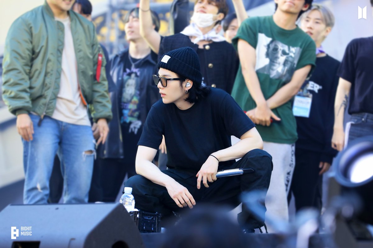 theajinon's tweet photo. WE LOVE YOU YOONGI
WE LOVE YOU SUGA
WE LOVE YOU AGUST D
@BTS__twt_AGUSDT @BTS_twt 
#BesideSuga #YoongiNeverWalksAlone #ARMYStandsWithSuga #ARMYShieldsBTS #BTSisSeven #BTSPurpleRibbonProject2024 #SugaStays #ItsGonnaBeAlright https://t.co/cKtFVLUPLh
