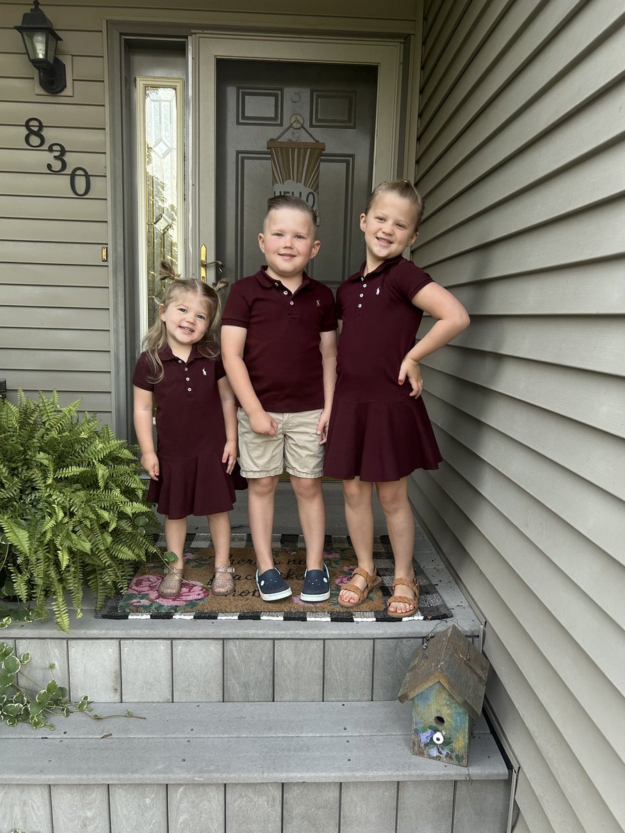 Volk Crew is ready to conquer the first day of school! Are you? Wishing all ⁦@ColumbusCSD students and all students across Iowa a fantastic and safe first day of school! #W4L