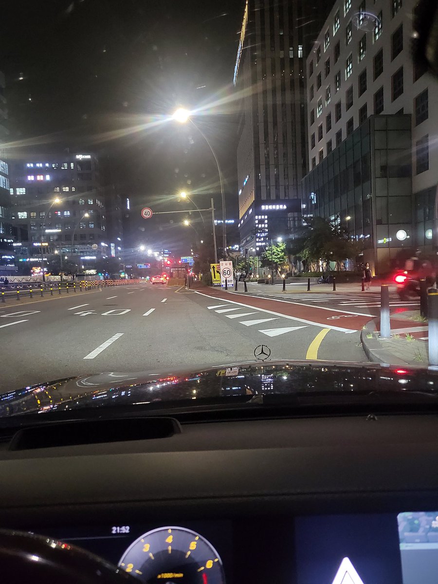 오늘 만나실여성분~
메시지주세요
#인천#부천#드라이브#술한잔#남자사절