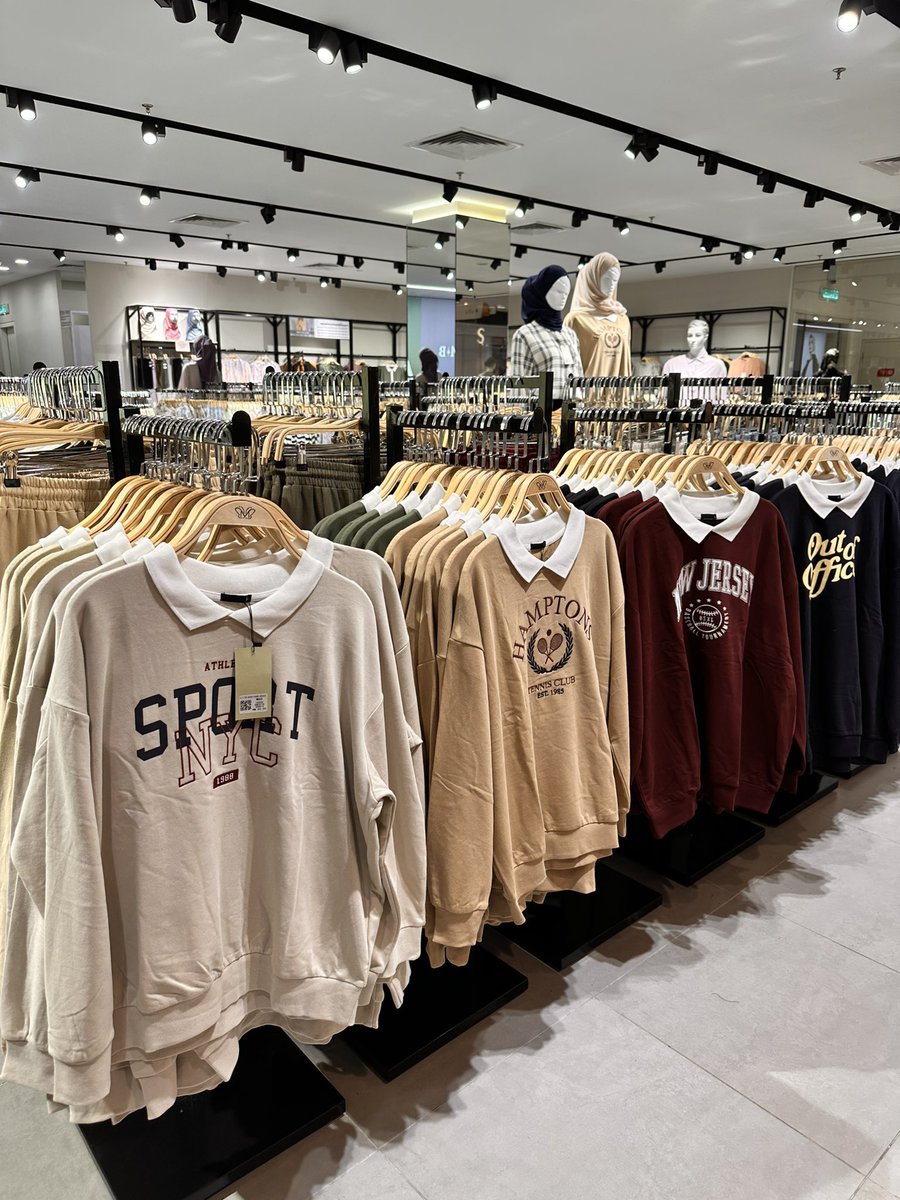 AliatulAqila's tweet image. Selain dari Petikita, kalau korang nak beli baju boleh consider beli baju dekat M&amp;amp;B, ThreeB &amp;amp; Zanzea! I paling suka shopping dekat M&amp;amp;B! 

Baju dekat sini design dia semua cantik cantik! Ada skirt, pants, blouse, dress semua ada —