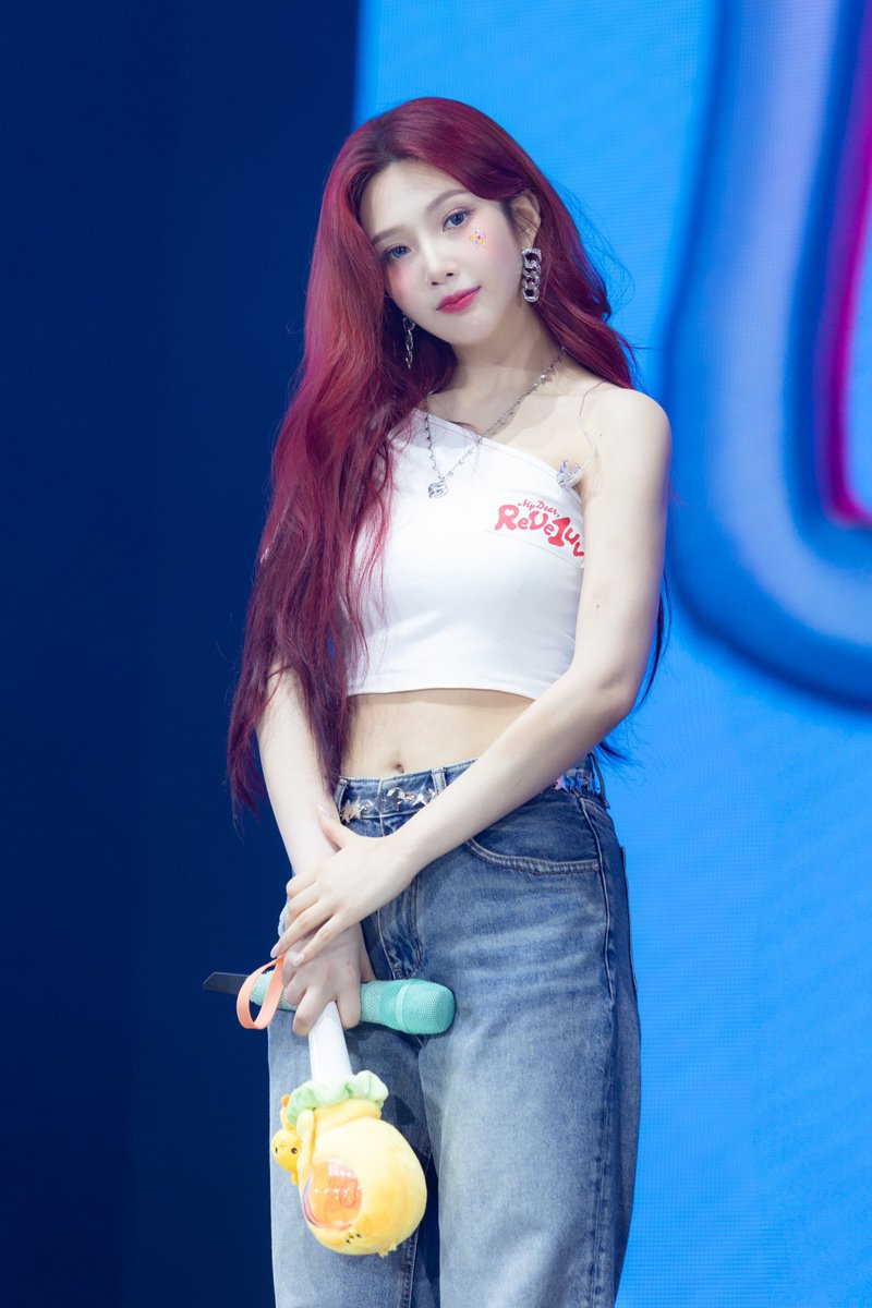 joyisthetics's tweet photo. and she’s even prettier in real life https://t.co/W1o1M6GM3U