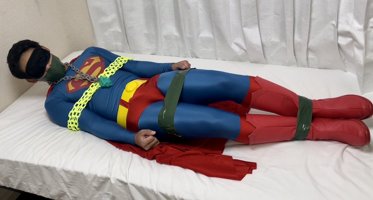 taiju_hero's tweet photo. 目隠し拘束
#superherofetish
#supermanbondage https://t.co/HcHFqN5YkW