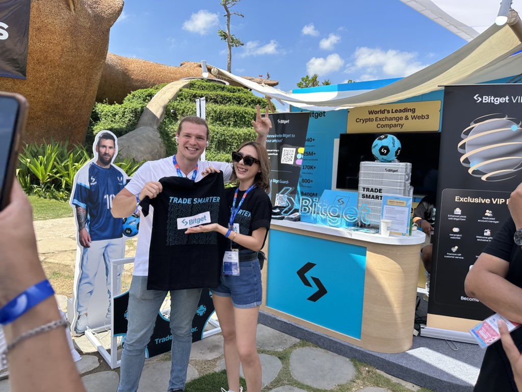 susan_bgb's tweet photo. You guys were GORGEOUS! 💙
Saw plenty of future GOATs today 🦋⚽️
And btw Bali is amazing ⛱🐬 Can’t wait to meet you at our next event, which is at...?
Lemme know where you want me to go👇
#EventWithBitget #BitgetAtCoinfest #Bitget @bitgetglobal @BitgetID https://t.co/pai24R3sJE