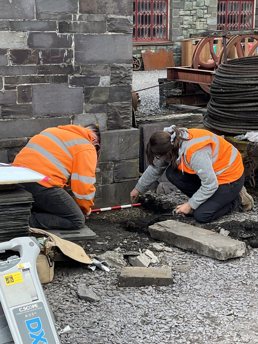 AmgueddfaLechi's tweet photo. A really interesting week watching the crew from @arch_wales excavating parts of the museum as part of our #redevelopment programme. A lovely local team and an amazing personal link by @Lucy_bach! #industrialarchaelogy @HeritageFundUK @LlechiCymru https://t.co/5kIzxPHGz3