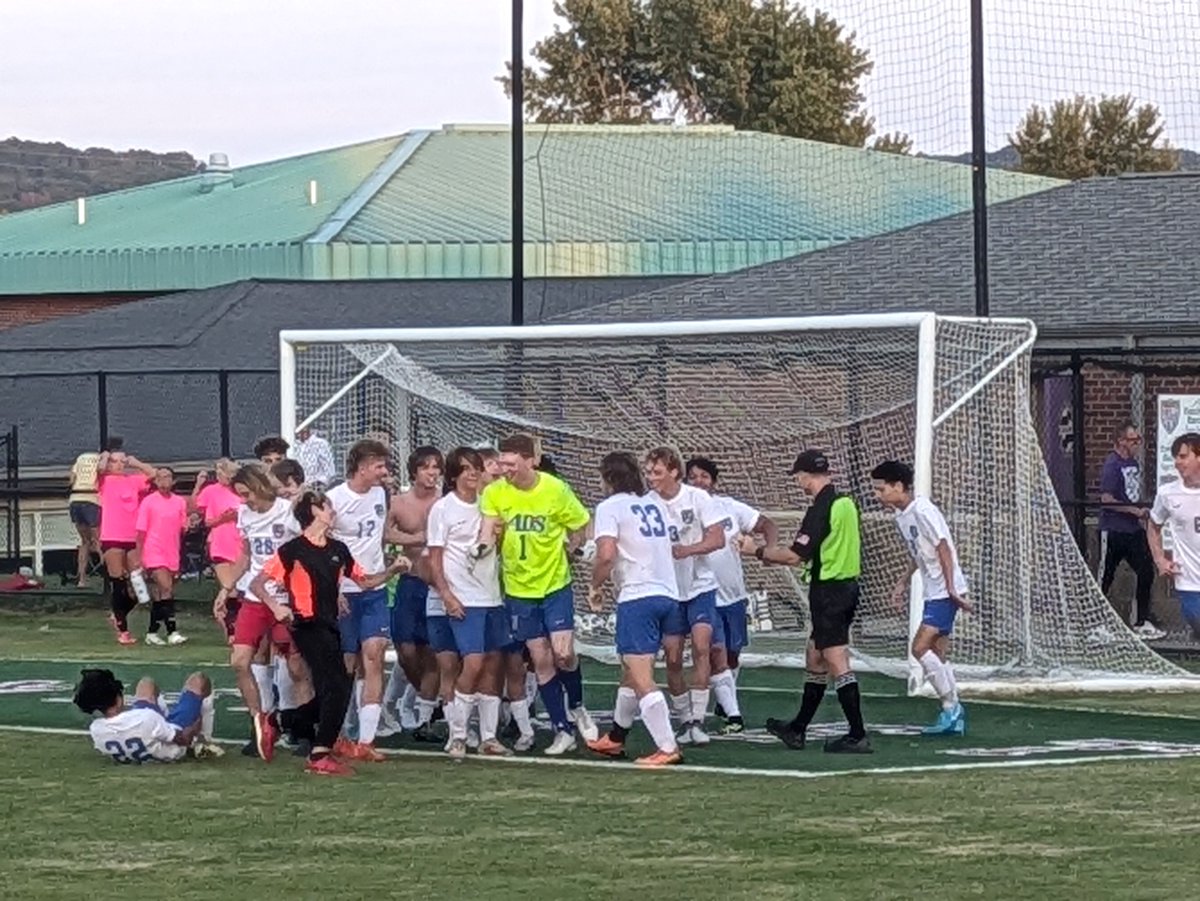 DanvilleSchools's tweet photo. Congratulations to Danville High School Boys Soccer for the victory over Somerset in the All A Regional Championship! GO ADS! ⚓⚽️

#DISD #DanvilleProud #GoADS @danvillehigh https://t.co/bm9GWIr9qX
