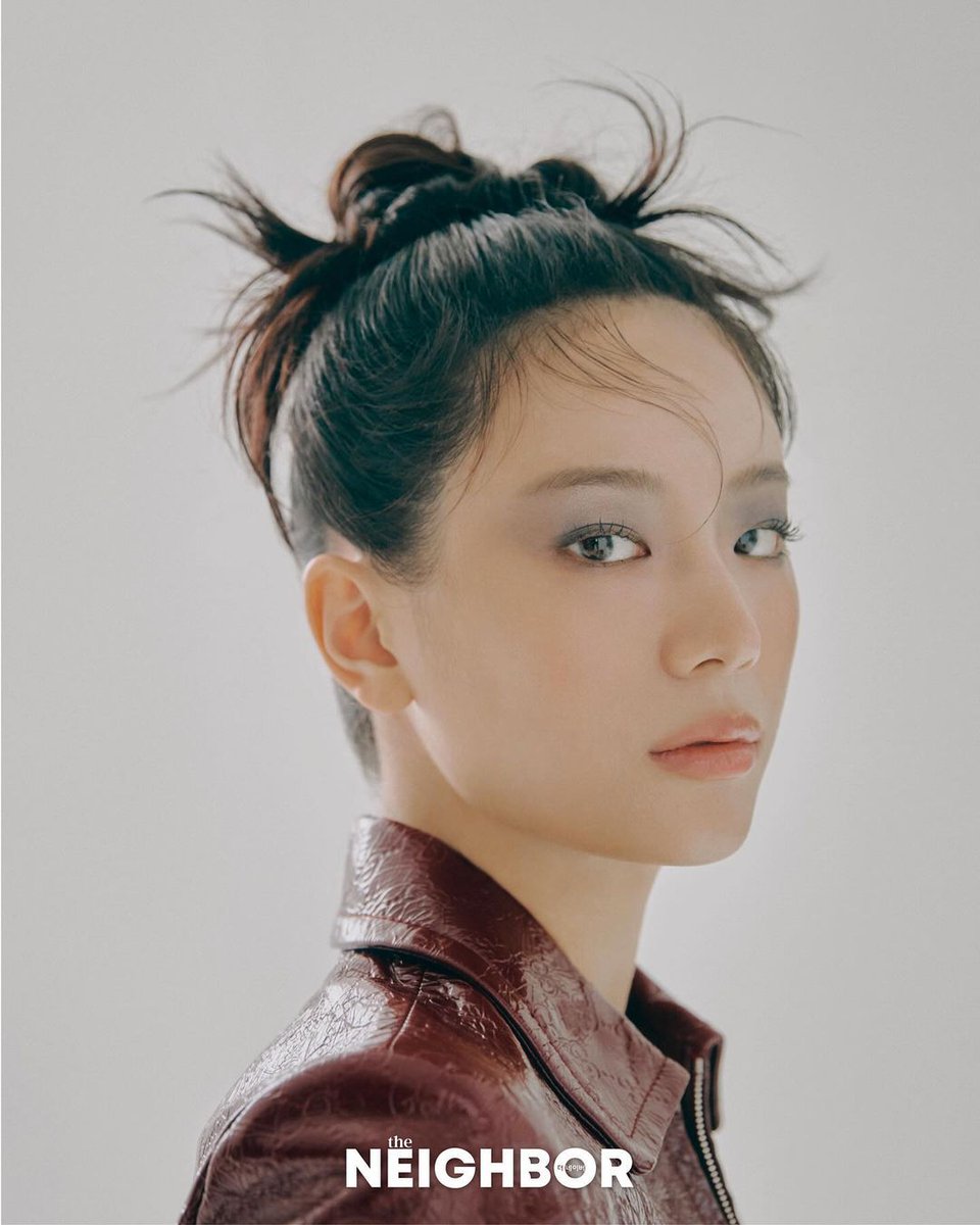 [🍊 gyurious_j] -Instagram Update-

@/neighbor.magazine

#장규리 #JangGyuri