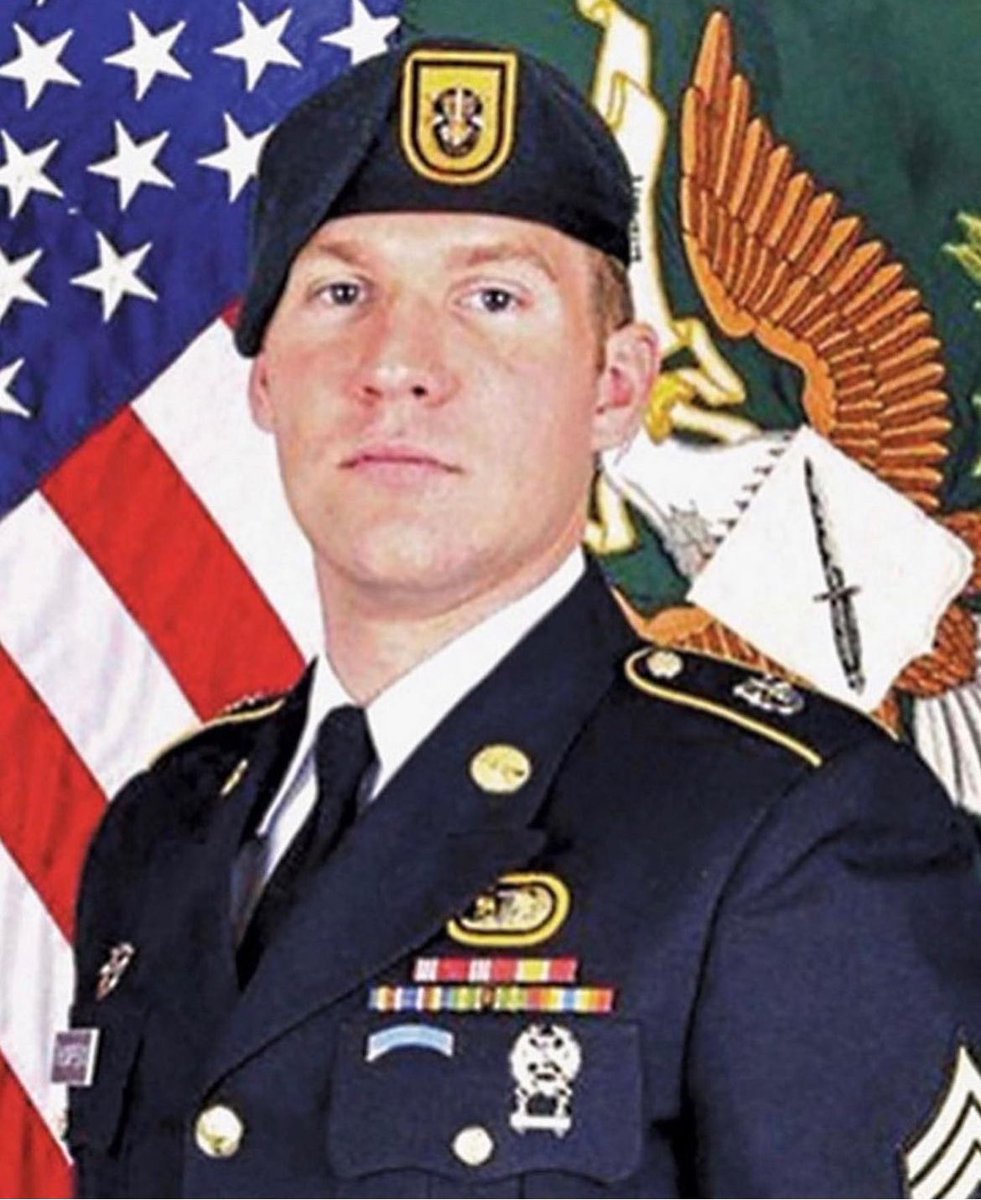 op_hawkeye's tweet photo. 8.23.2016 ~ SSG Matthew Thompson 🇺🇸
#OpHawkeyeRemembers #MatthewThompson #1stSFG #SOFmedic #BronzeStar #PurpleHeart #DeOppressoLiber
📜 https://t.co/YBVC9a7pWx
📜 https://t.co/3O9ZuzPlin
📰 https://t.co/Xf0HPhQYfM
📰 https://t.co/7vy8CuMSNz
📰 https://t.co/G5kHN4eBuE https://t.co/GwzARWGJ6t