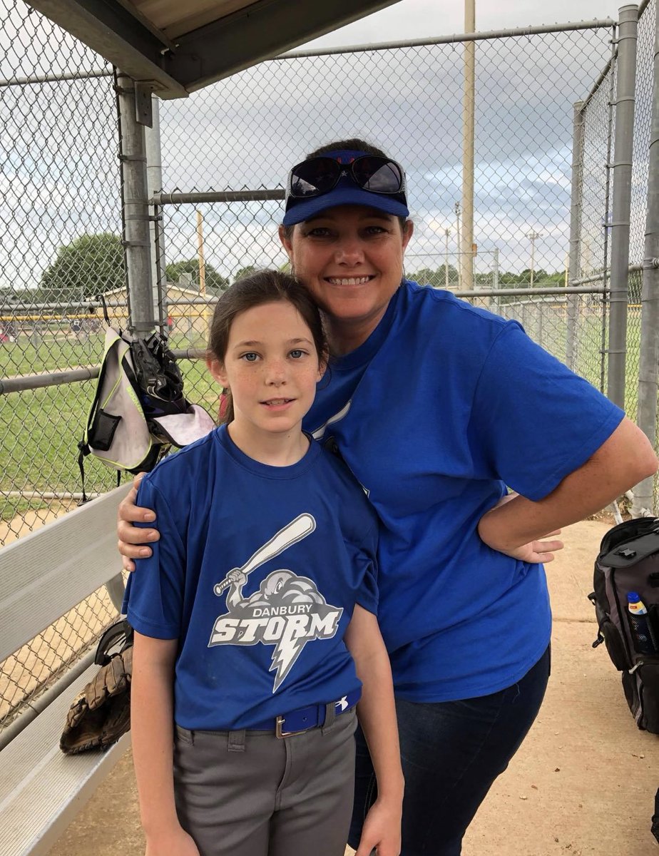 JessicaSpillar's tweet photo. Committed!! 💛💙🦅 @OKWUeagles_SB https://t.co/dML9rziQ1m